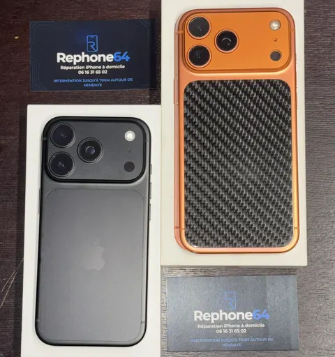 Deux iPhone réparés avec la carte REPHONE64