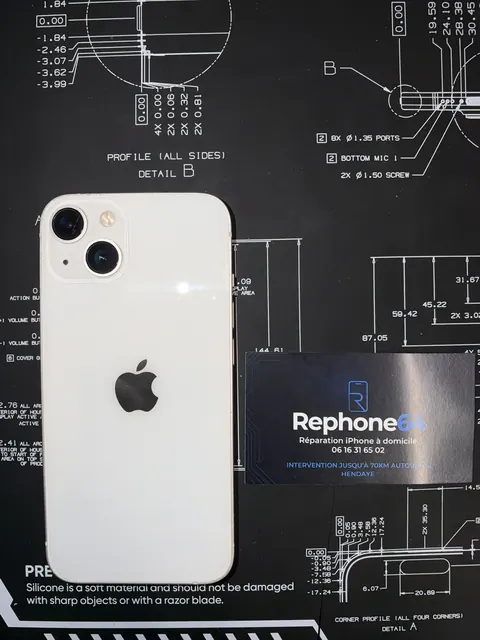 iPhone 13 blanc avec une vitre arrière neuve